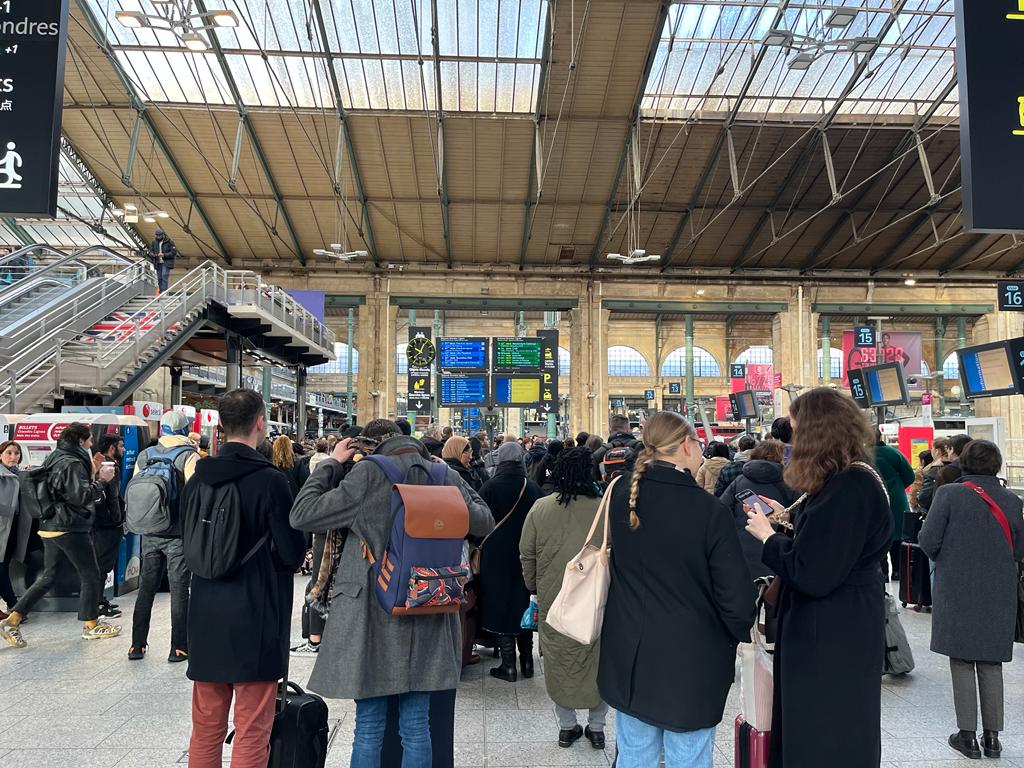 crowds of passengers gathering in gare du nord train station in pairs france