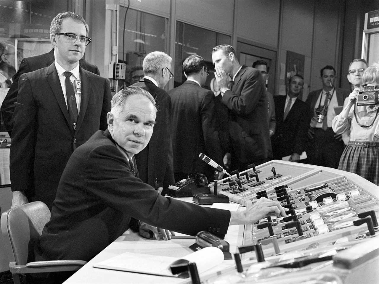 molten salt reactor experiment startup glenn seaborg 1968 ornl 14480987473_11700e3d71_k