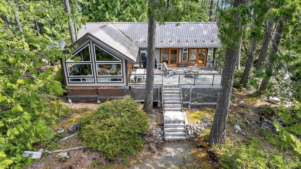 Get an Off Grid Paradise With This $1.2M Canadian Island