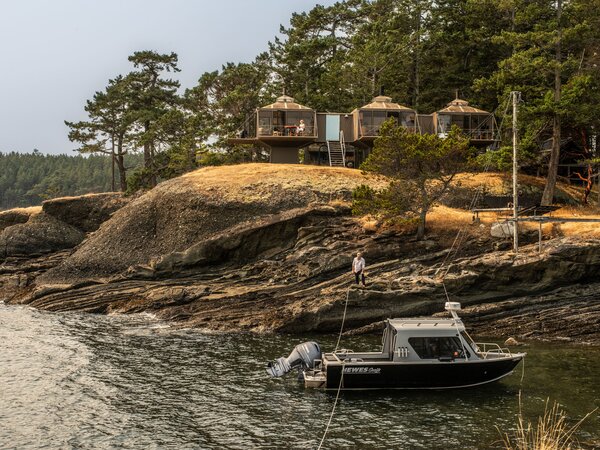 Having bought and restored several quirky properties in Washington over the years, including a five-story tree house and a 100-year-old barracks, architect Jason F. McLennan and his wife, artist Tracy McLennan, bought the camp-like retreat in 2020—even though it had no power or running water at the time and is on a secluded island with no ferry service.