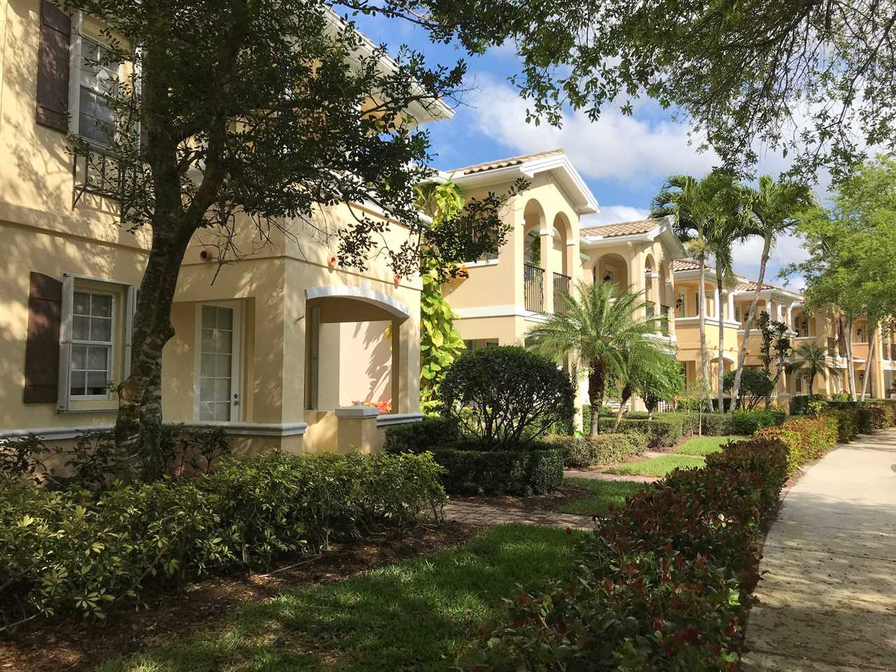 A row of townhomes in South Florida.