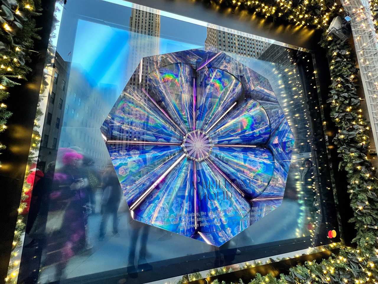 saks 5th avenue window