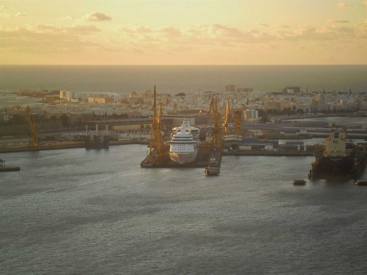 Serenade of the Seas leaving Navantia Ship Yard