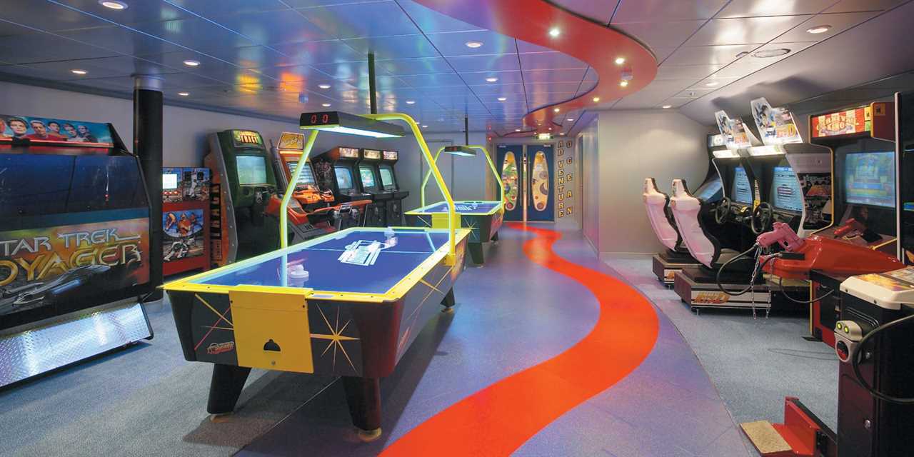 empty arcade on Serenade of the Seas