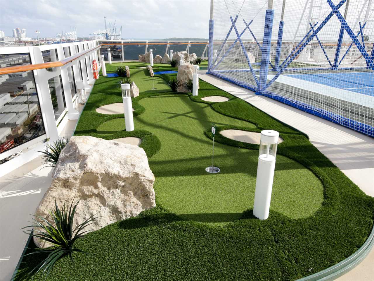 Regent Seven Seas Cruises Grandeur's sports deck