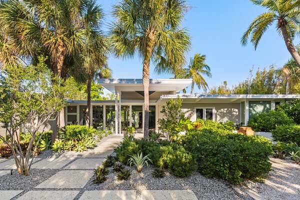 After a Three-Decade Reno, a Breezy Florida Midcentury Seeks $5M