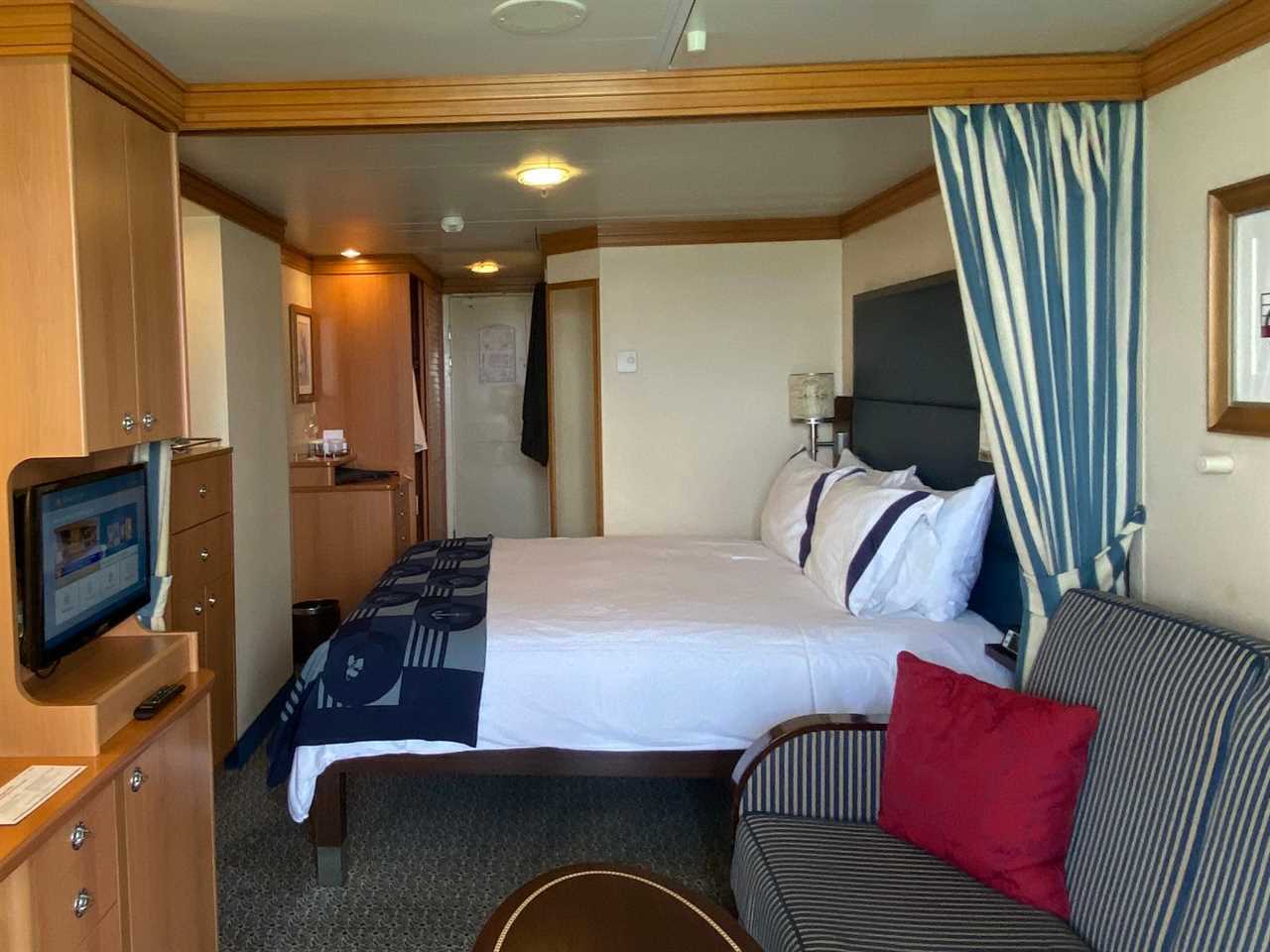 deluxe stateroom on a disney magic cruise ship