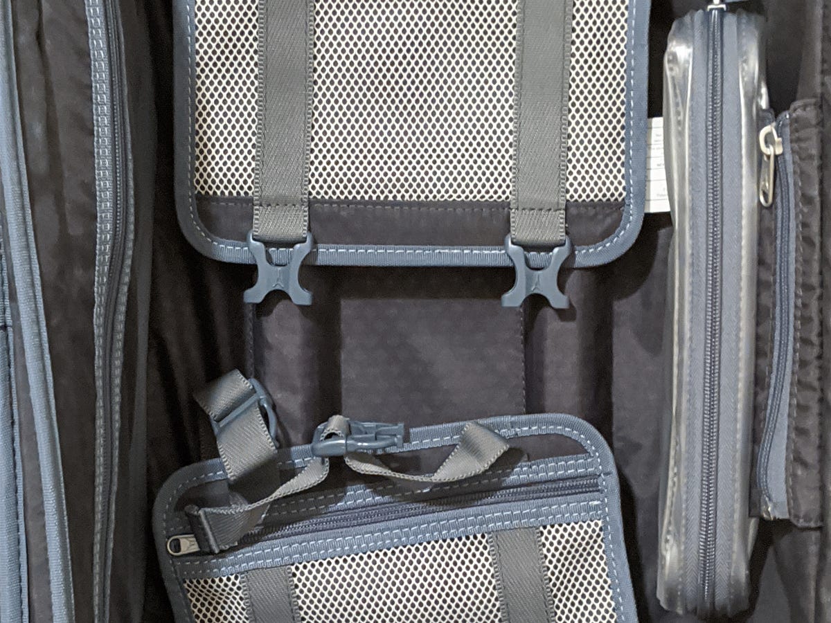 travelpro platinum elite review pockets