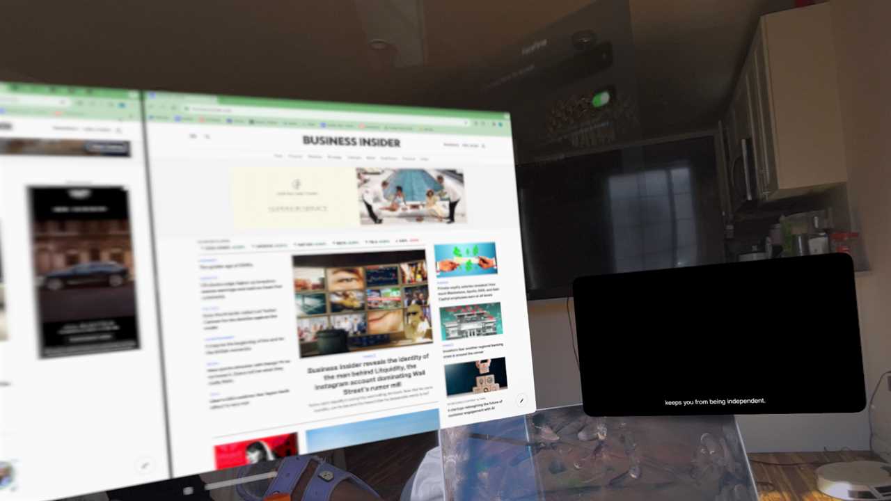 Apple Vision Pro screens