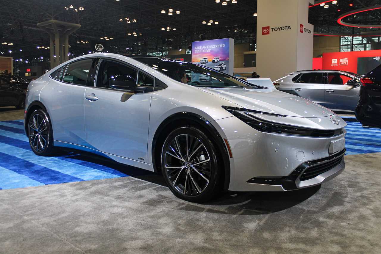 A silver Toyota Prius.