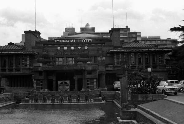 Frank Lloyd Wright redesigned Tokyo’s Imperial Hotel, styling it with pre-Columbian architectural ideas he saw at the first world’s fair in Chicago.