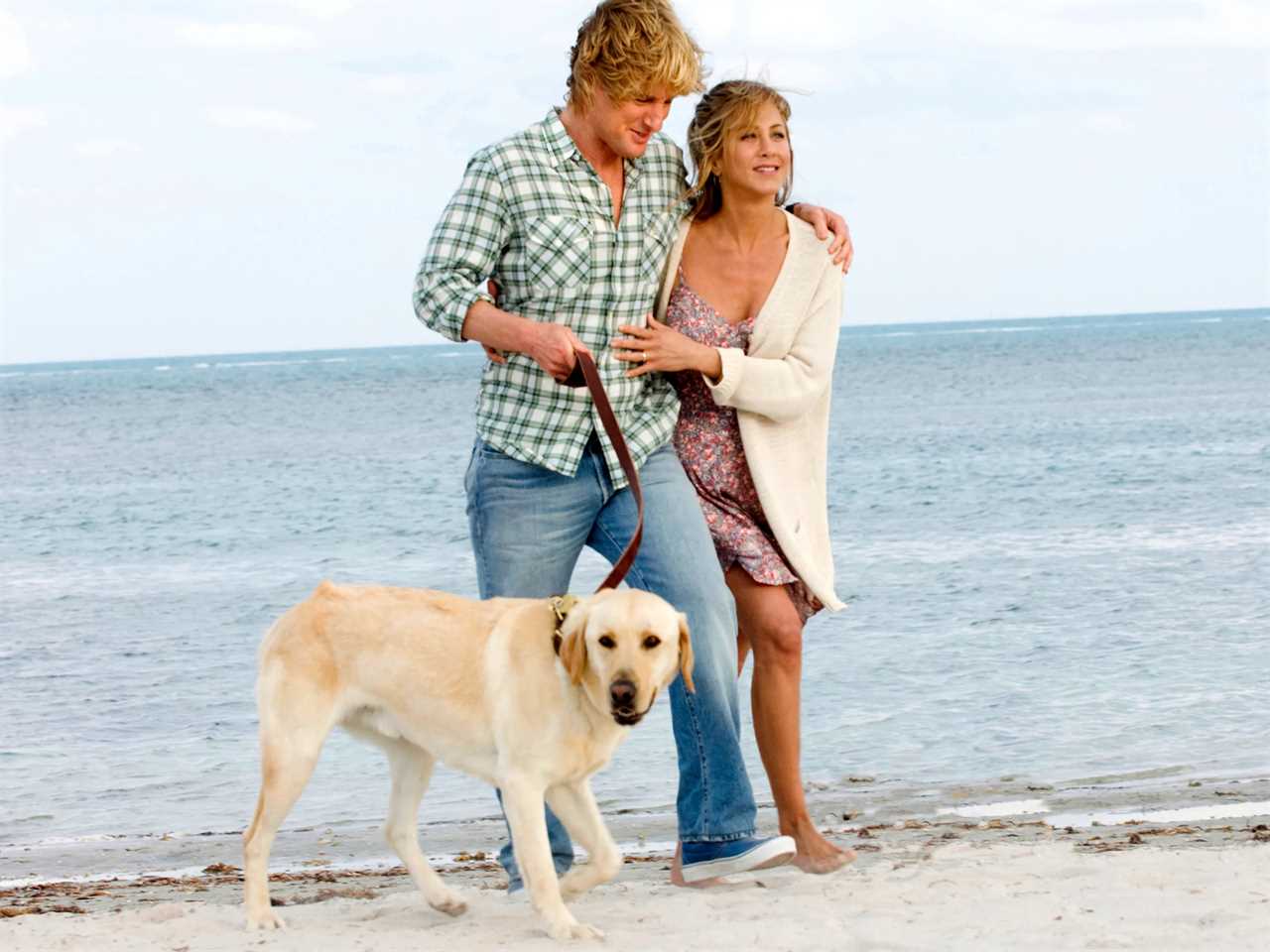 Owen Wilson as John and Jennifer Aniston as Jenny with Marley in "Marley & Me."