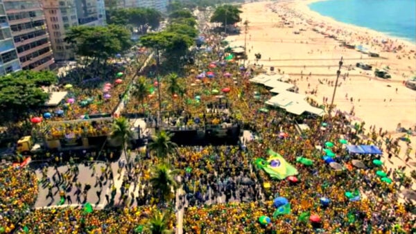 BRAZIL AWAKENS: Hundreds of Thousands Gather in Rio’s Copacabana Beach Against Dictatorship and in Support of Bolsonaro! (VIDEOS)