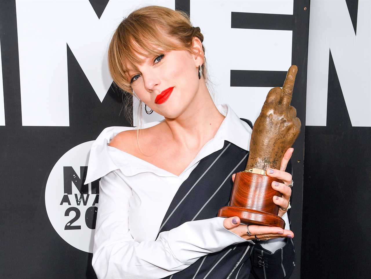 taylor swift nme awards