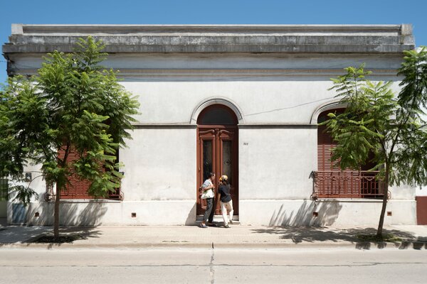 A taste for art and architecture runs in the family: Julián’s grandfather was the distinguished Argentine architect Alberto Prebisch, who designed the Obelisk and other notable buildings in Buenos Aires.