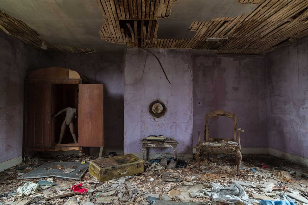 One of many of the abandoned and decaying rooms Sansivero has photographed.