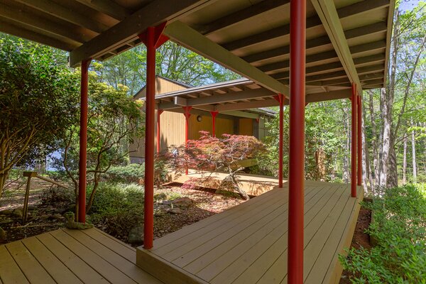 This $1.4M Forest Home in North Carolina Pops With Unexpected Color