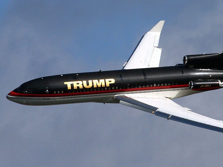 Trump's 727 flying over his golf course in Florida in 2006.