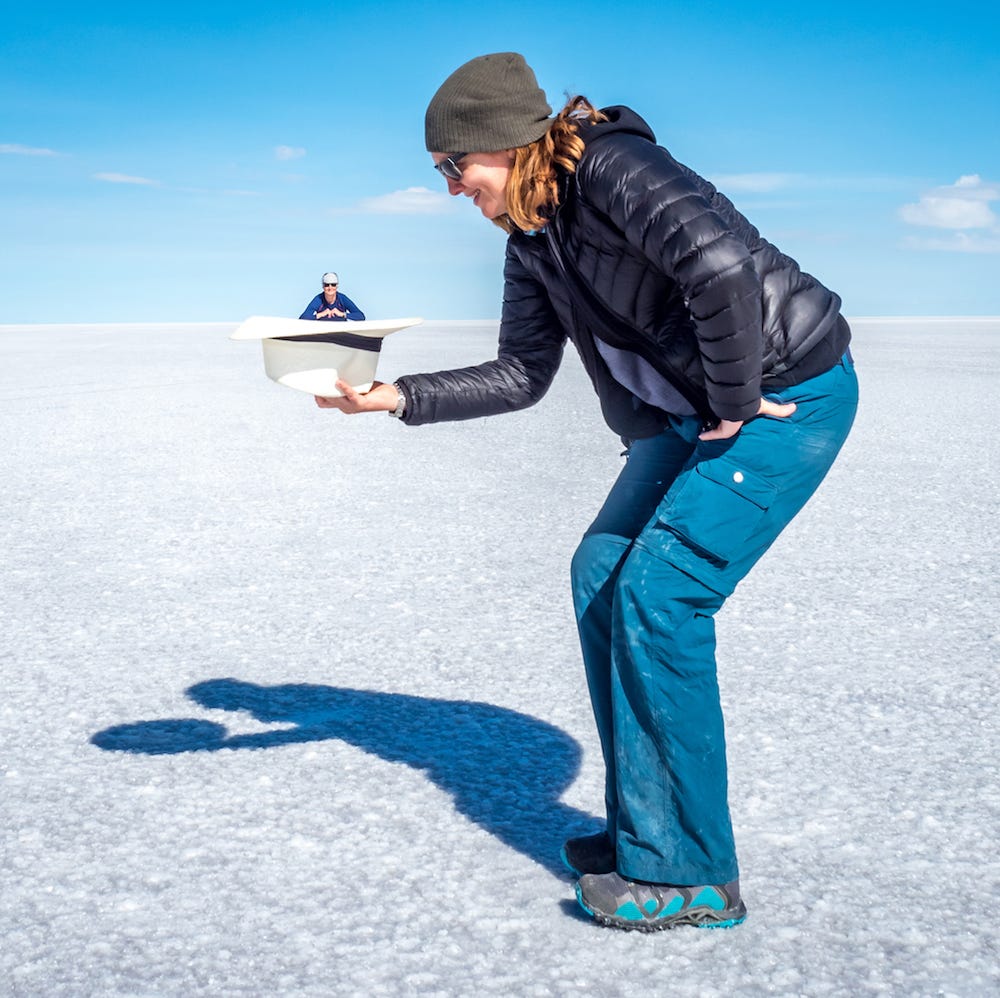 Salar de Uyuni optical illusion bolivia perspective