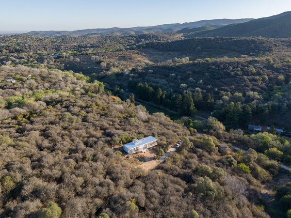 Moveable Screens Let the Owners of This Prefab Home Adjust Light and Airflow