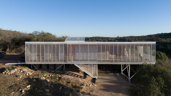 Moveable Screens Let the Owners of This Prefab Home Adjust Light and Airflow