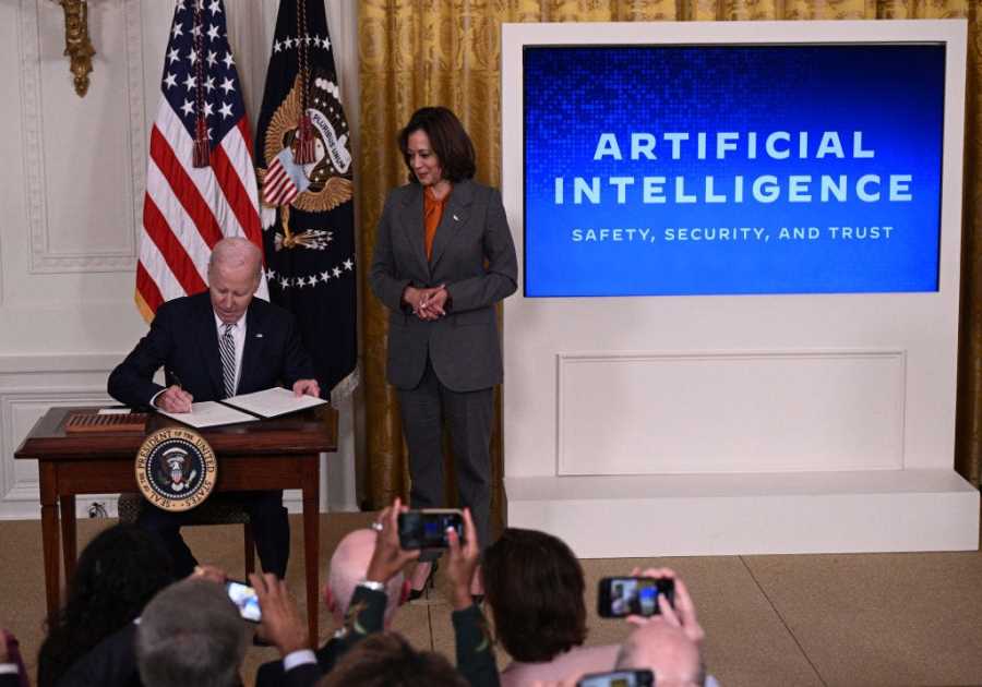 There's a messy battle over AI going on in DC — and there's no end in sight