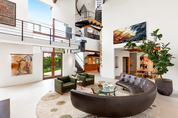 Step Inside Eric Owen Moss’s First Residential Design, Asking $10.9M in Los Angeles