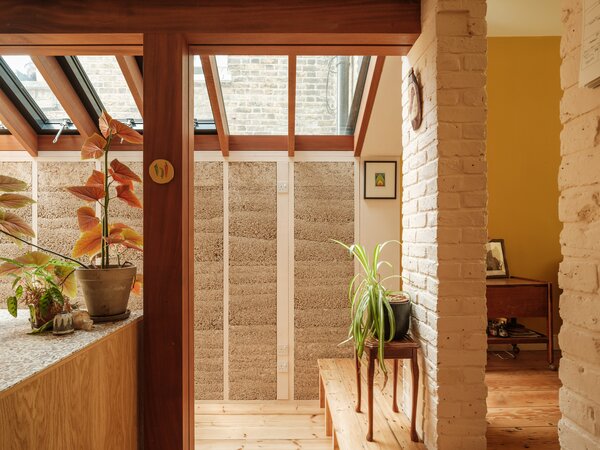 The Gorgeous Walls in This London Kitchen Renovation? That’s Hempcrete