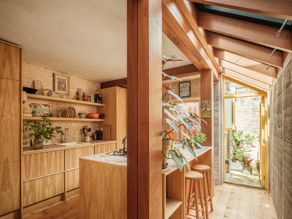 The Gorgeous Walls in This London Kitchen Renovation? That’s Hempcrete