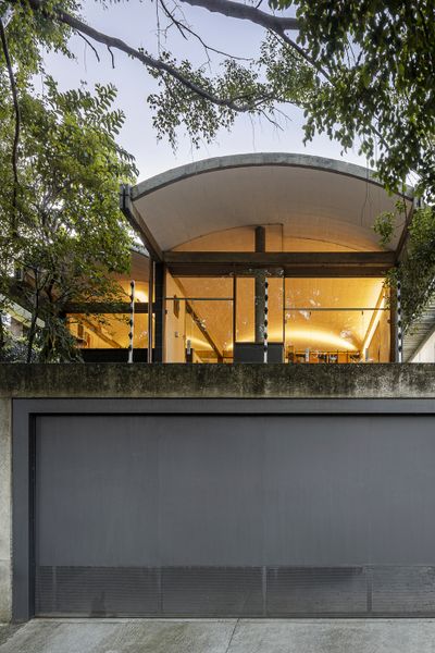This São Paulo Home Saw a Renovation—But Kept the ’70s Vibes