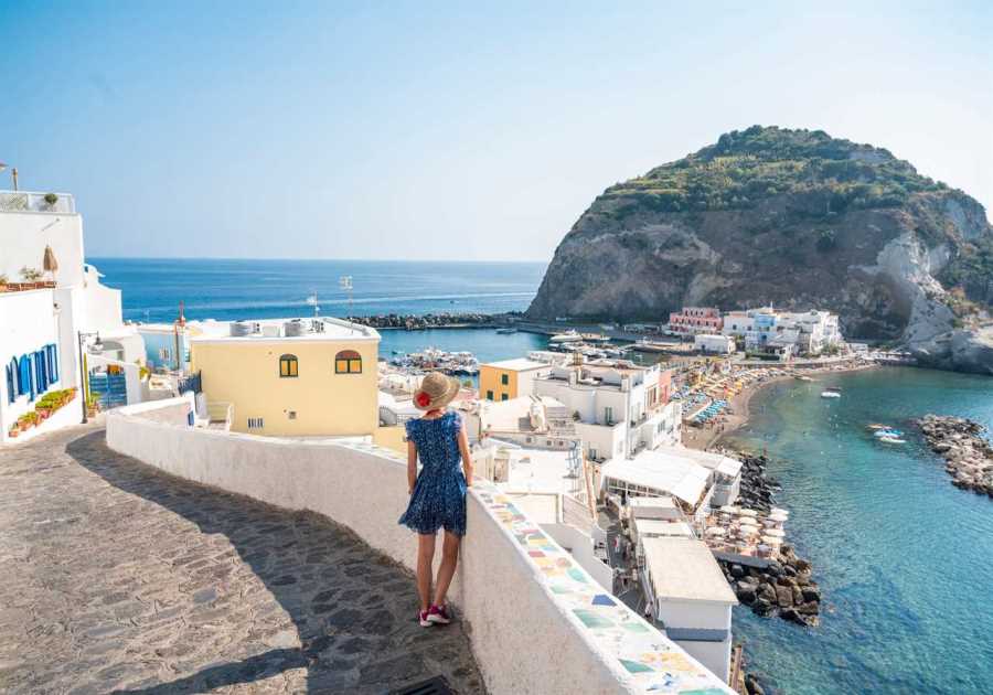American tourists can't quite quit Europe