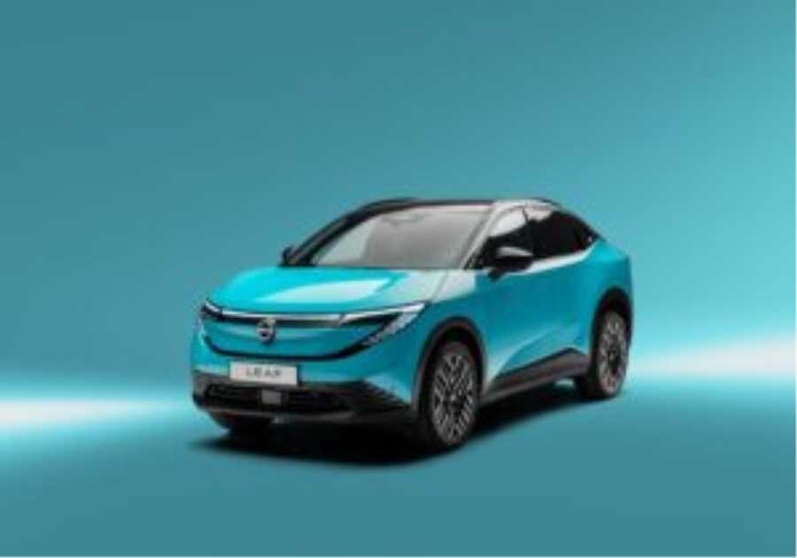 Nissan unveils new electric car to be built in UK