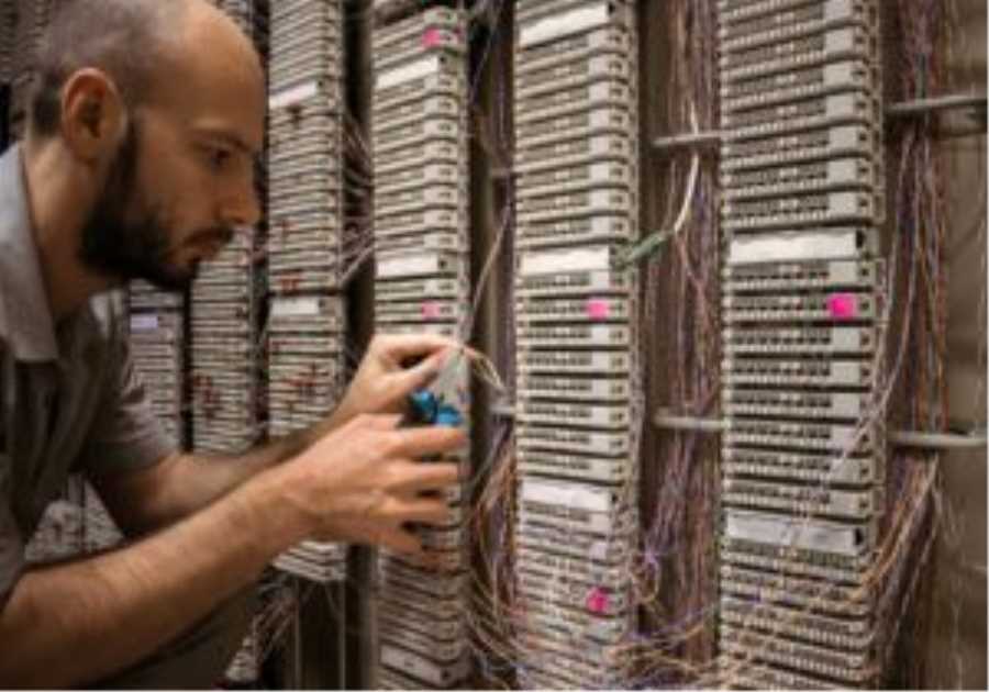 AI could lead to more job cuts at BT, says chief executive
