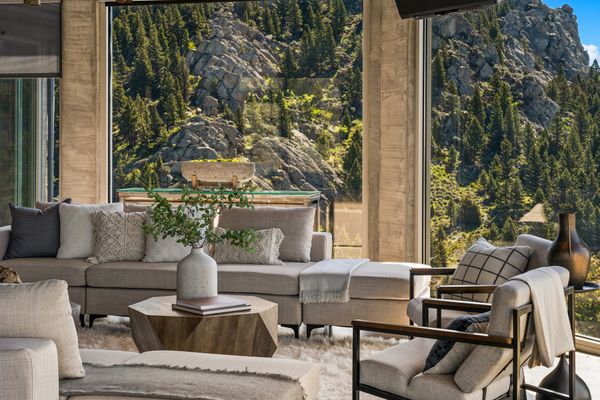 This $7.2M Rugged Retreat Blends the Montana Landscape With Contemporary Living on 192 Acres