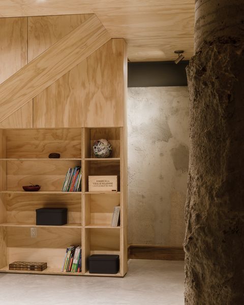 Leaving the piers exposed adds some texture and depth to the space.