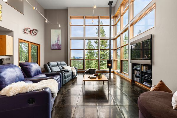 This Panoramic Colorado Home Offers Breathtaking Vistas of the Continental Divide for $2.6M