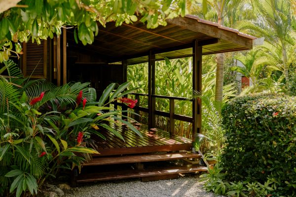Jennifer and Kenard Bunkley purchased a beachside clubhouse in the Dominican Republic’s El Limón region to serve as a holiday home for their family of five.