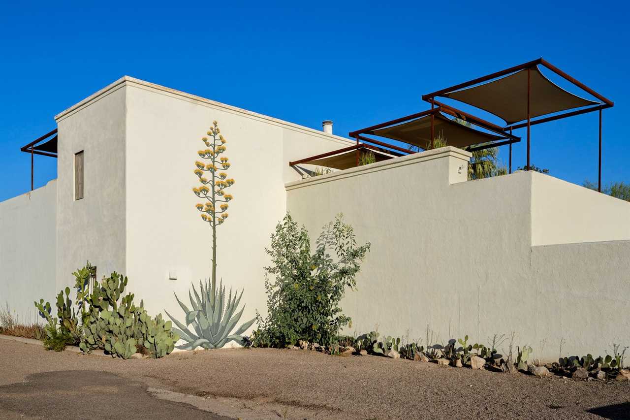 This $1.7M Tucson Home Soaks Up the Sun With Five Outdoor Spaces
