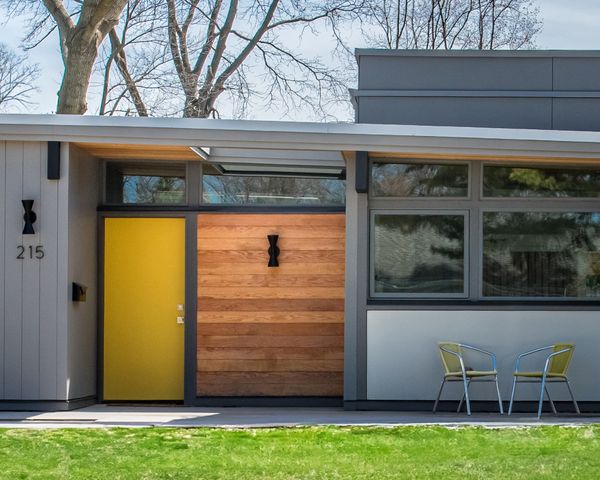 The house had great bones and a strong midcentury aesthetic. Tom Basset-Dilley Architects saw its potential: a unique house that could be transformed both aesthetically and functionally, while drastically reducing its energy use.