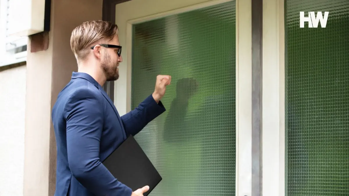 FI-door-knocking-real-estate