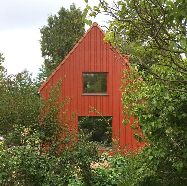 In Norway, a Celebrated Artist Adds a Creative Space to the Backyard of Her Childhood Home