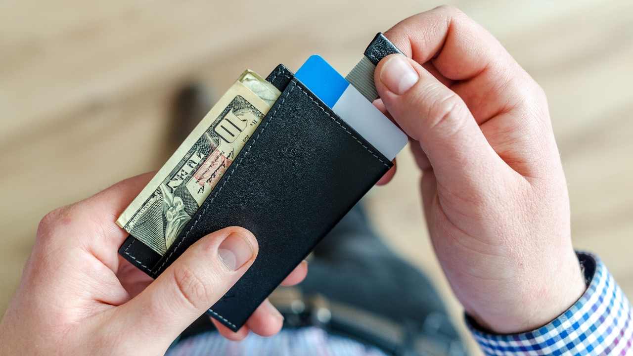 Don’t overpay for international data plans from Verizon—this digital eSIM is only $35