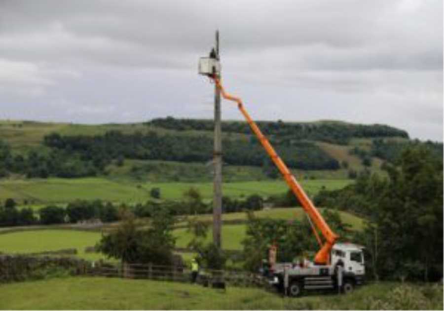 BT says UK planning barriers risk £230bn economic windfall from 5G