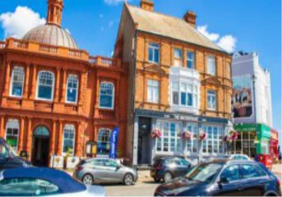 Six UK communities recognised in Visa’s 2025 ‘Let’s Celebrate Towns’ awards