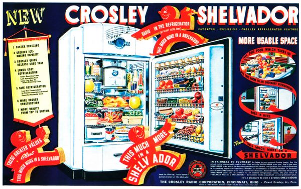 There’s a radio in this refrigerator! Very practical.