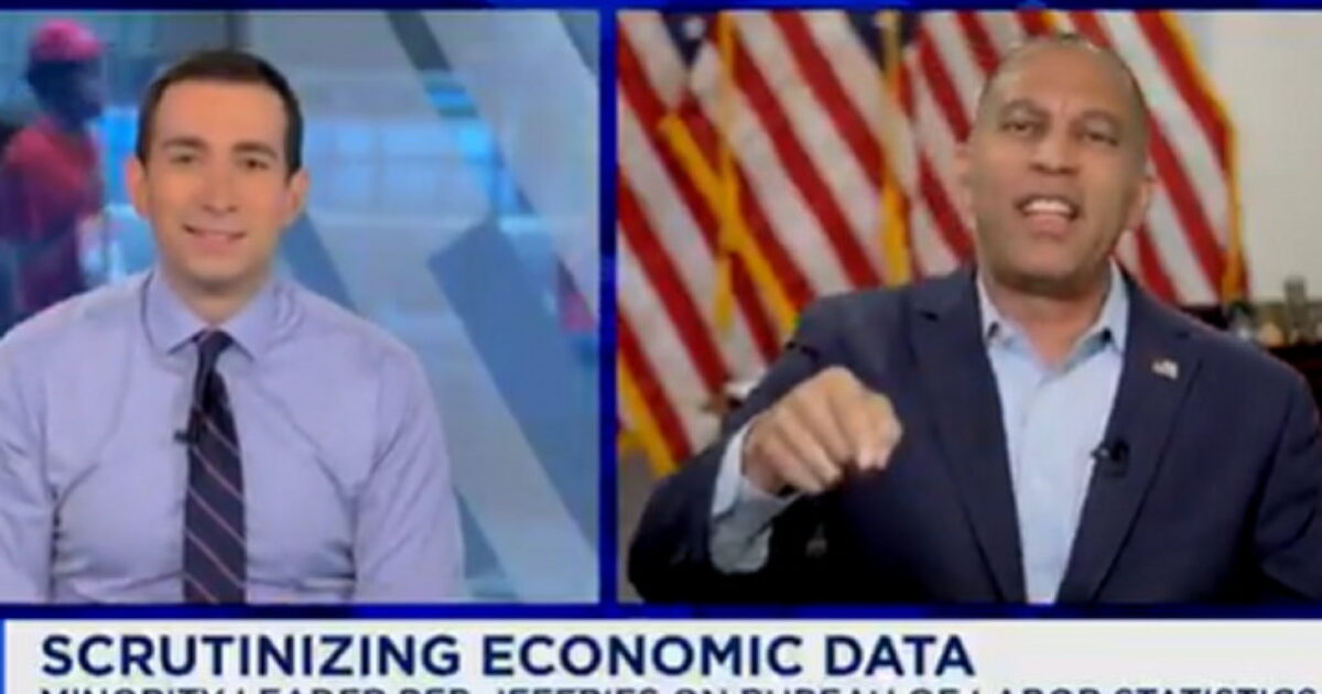 Dem House Leader Hakeem Jeffries Loses His Cool When Asked About the Socialist Policies of Zohran Mamdani (VIDEO)