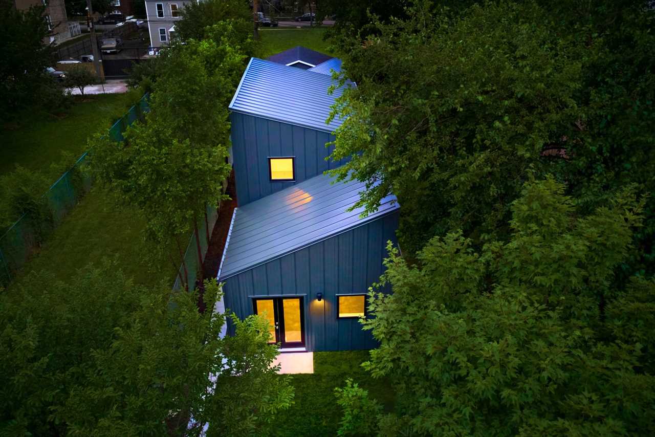 Chicago Is Experimenting with a Solution to Depopulation: New Housing on City-Owned Land