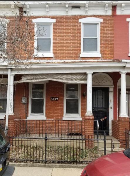 Before: In 2021, Eric Ashleigh and April Rosentreter closed on this 1885 rowhouse in the Germantown neighborhood of Philadelphia, Pennsylvania, after living in a loft in the Kensington neighborhood for years.