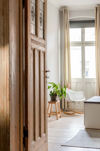 Crisp Cabinetry and Lots of Lighting Revitalize a Stripped Berlin Altbau Flat