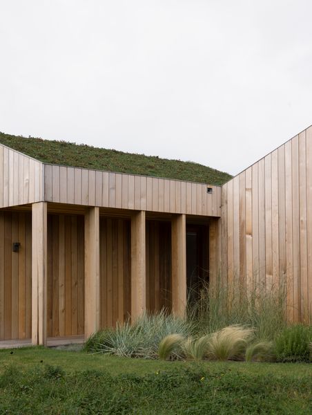 This Minimalist Summerhouse Refreshes 1950s Danish Modernism